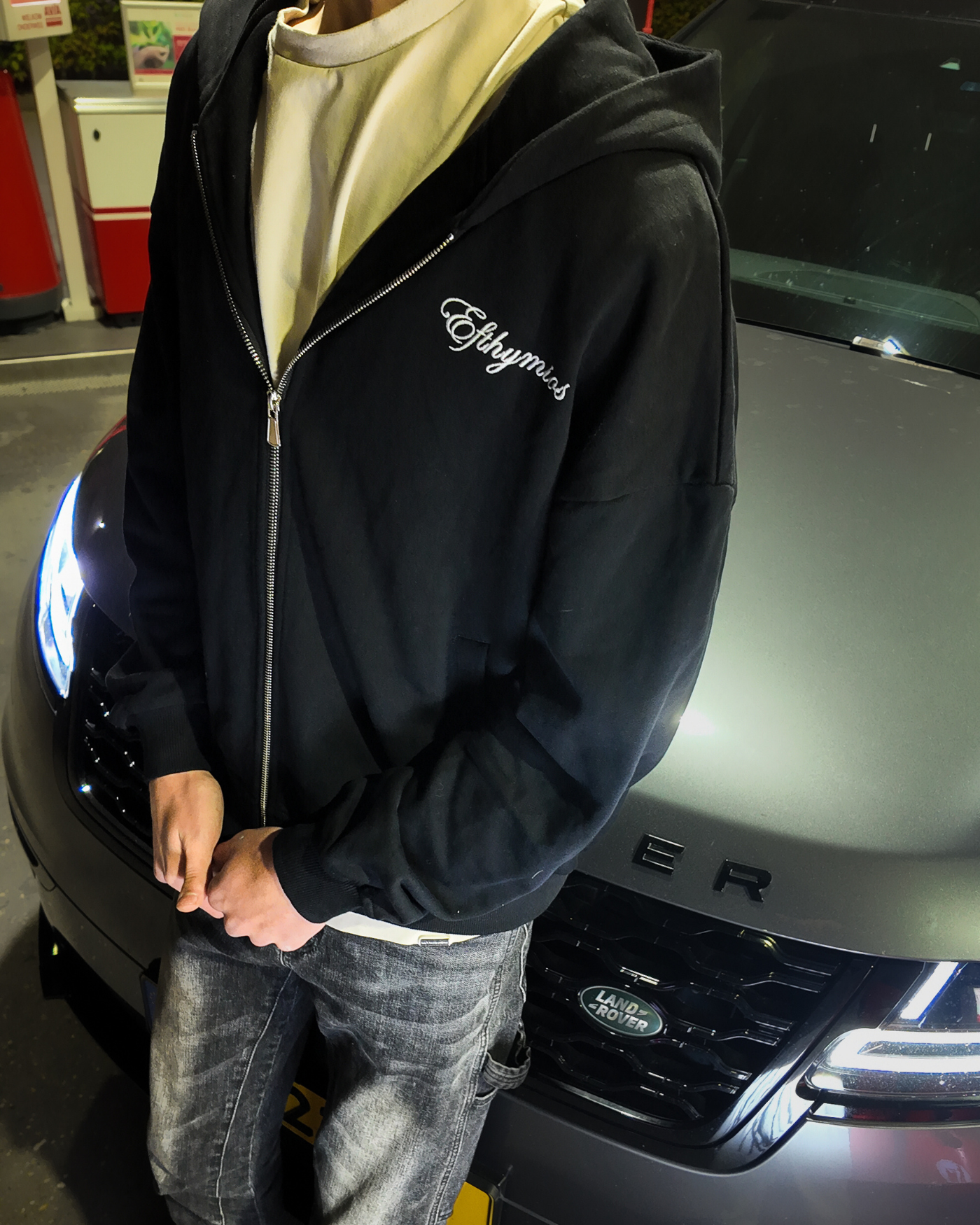 BORN FOR GLORY ZIP HOODIE - BLACK