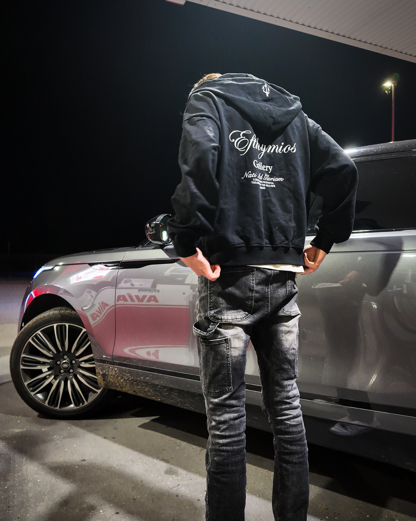 BORN FOR GLORY ZIP HOODIE - BLACK