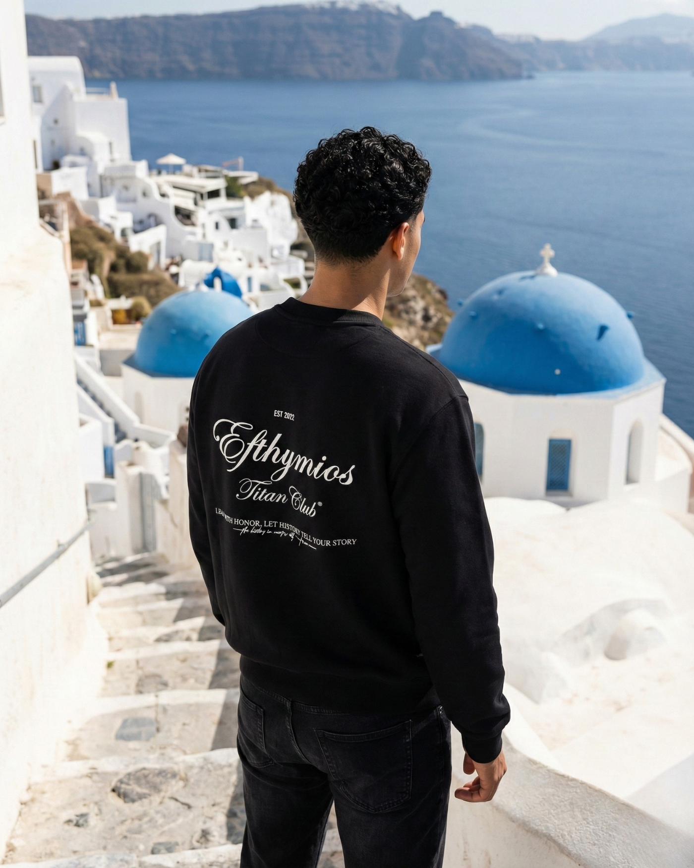 TITAN CLUB SWEATER - BLACK