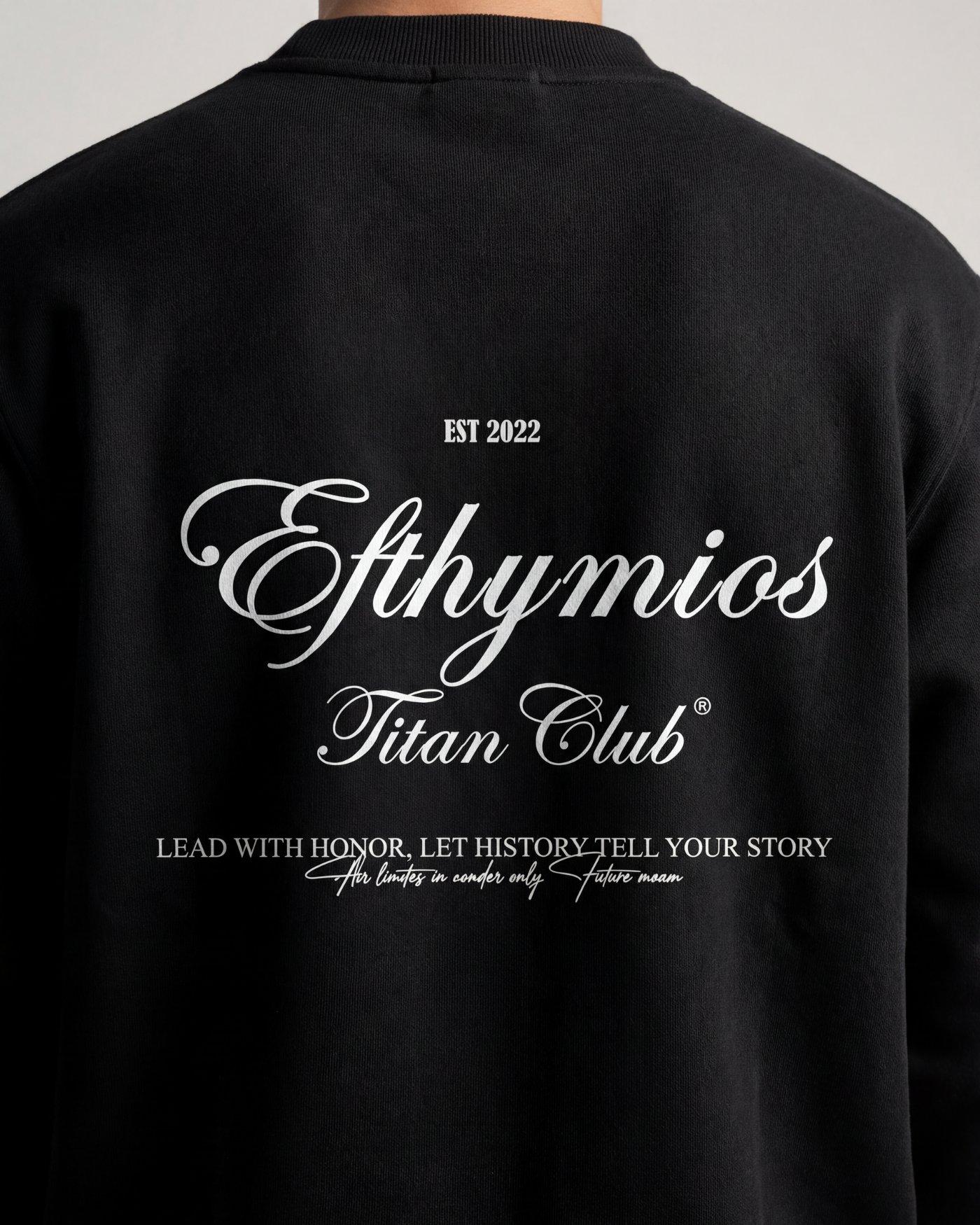 TITAN CLUB SWEATER - BLACK